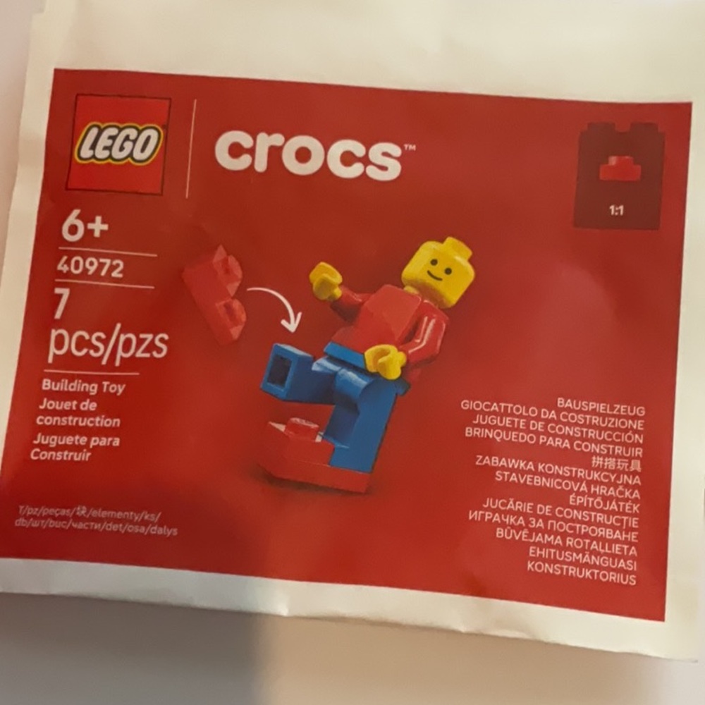 Lego Crocs Collab - Picture 11 of 11